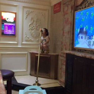 杭州临安区附近ktv招聘包厢服务员,过年放假吗？