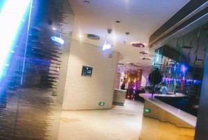 杭州上班轻松的ktv招聘女服务员,00后做夜场的多吗_