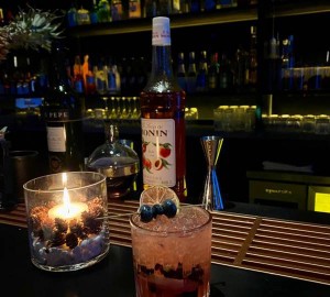 杭州桐庐县附近夜总会招聘女服务生,一个月上几天班