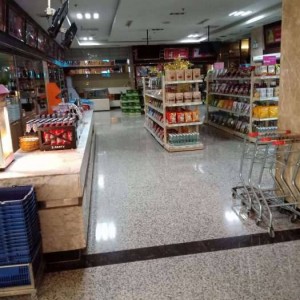 杭州生意火爆的夜总会招聘酒水销售员,00后做夜场的多吗_